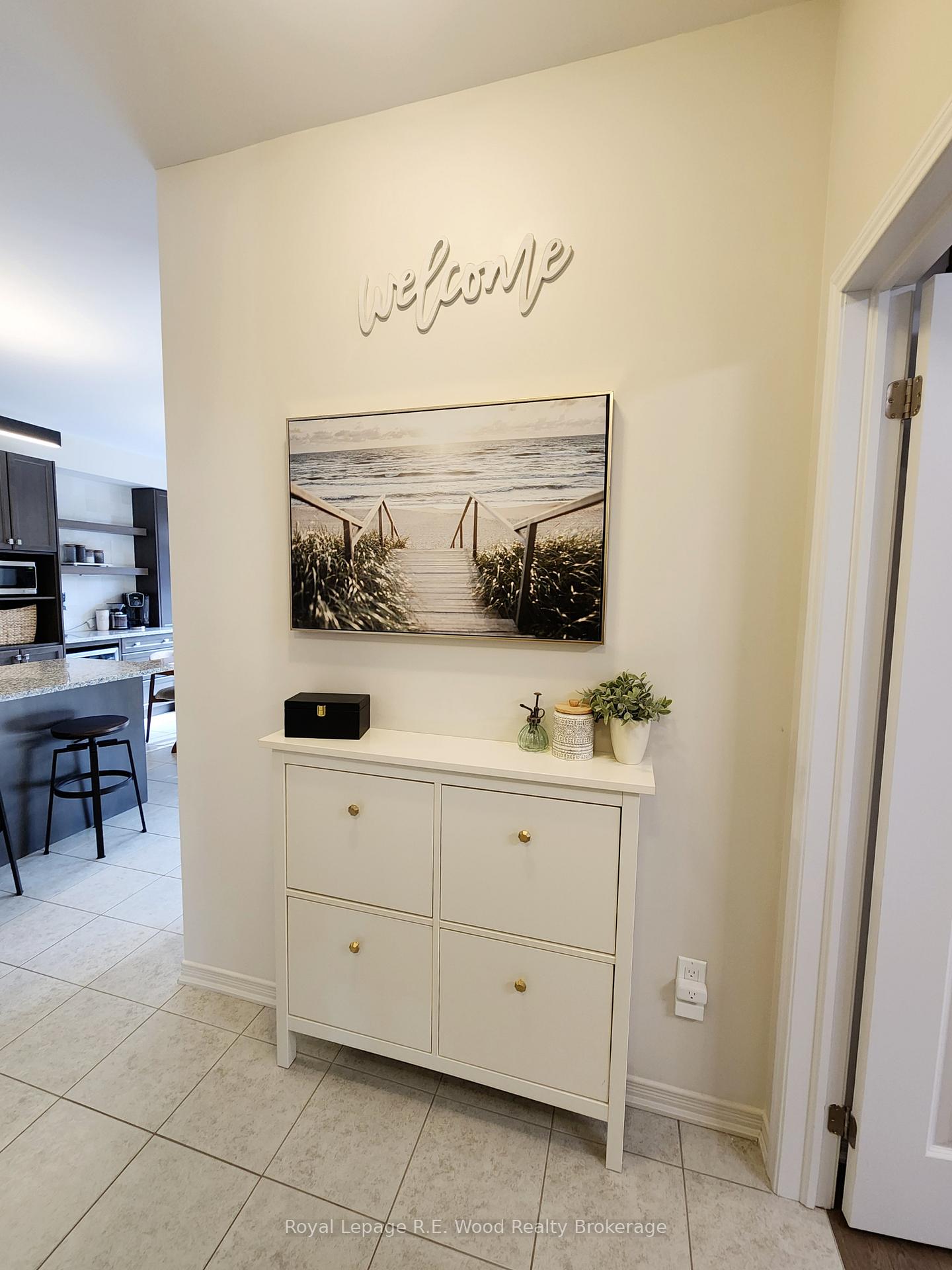 Photo 15 of 93 Cactus Crescent, Hamilton, Stoney Creek Mountain — HOMEH