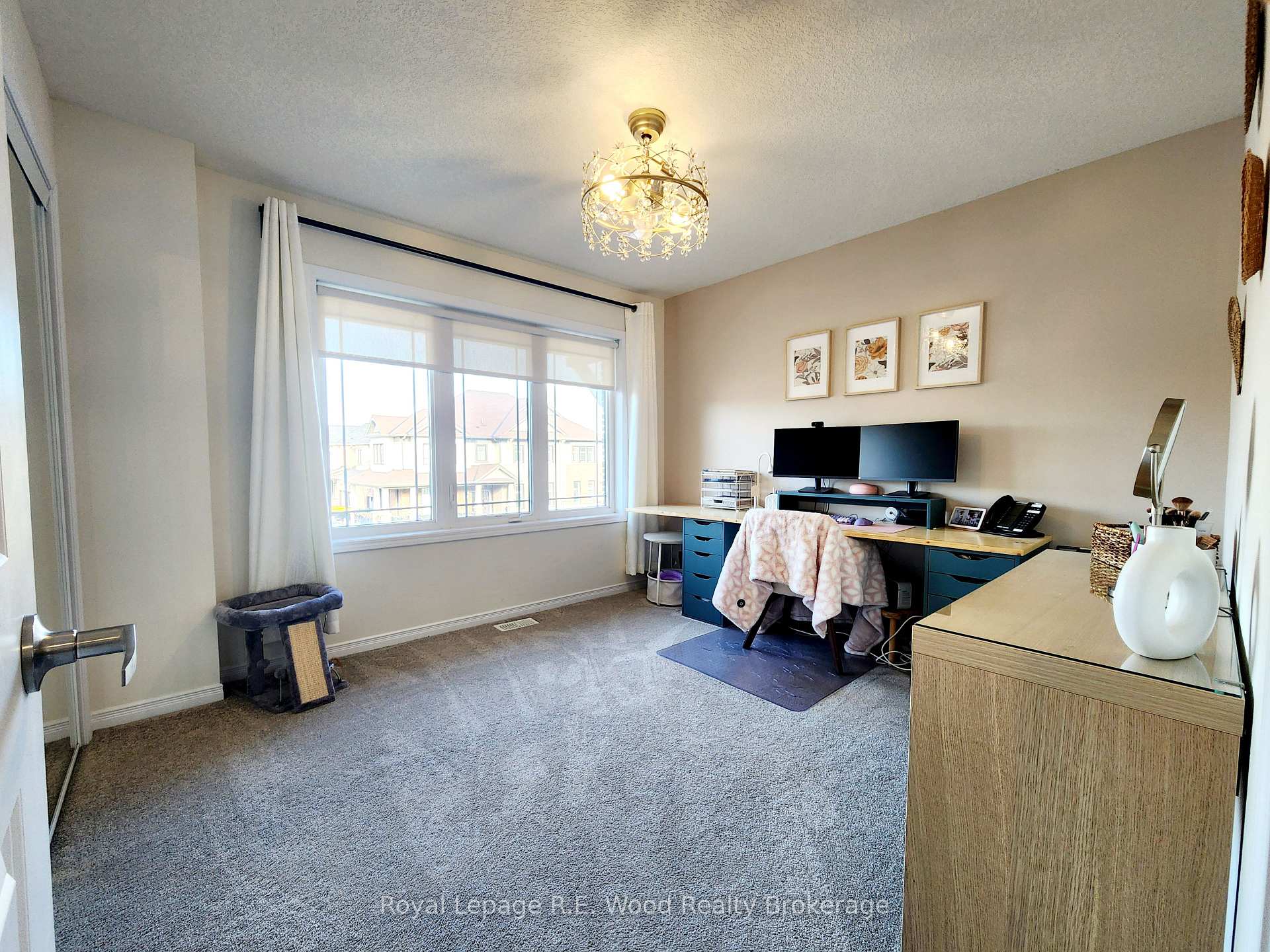 Photo 18 of 93 Cactus Crescent, Hamilton, Stoney Creek Mountain — HOMEH