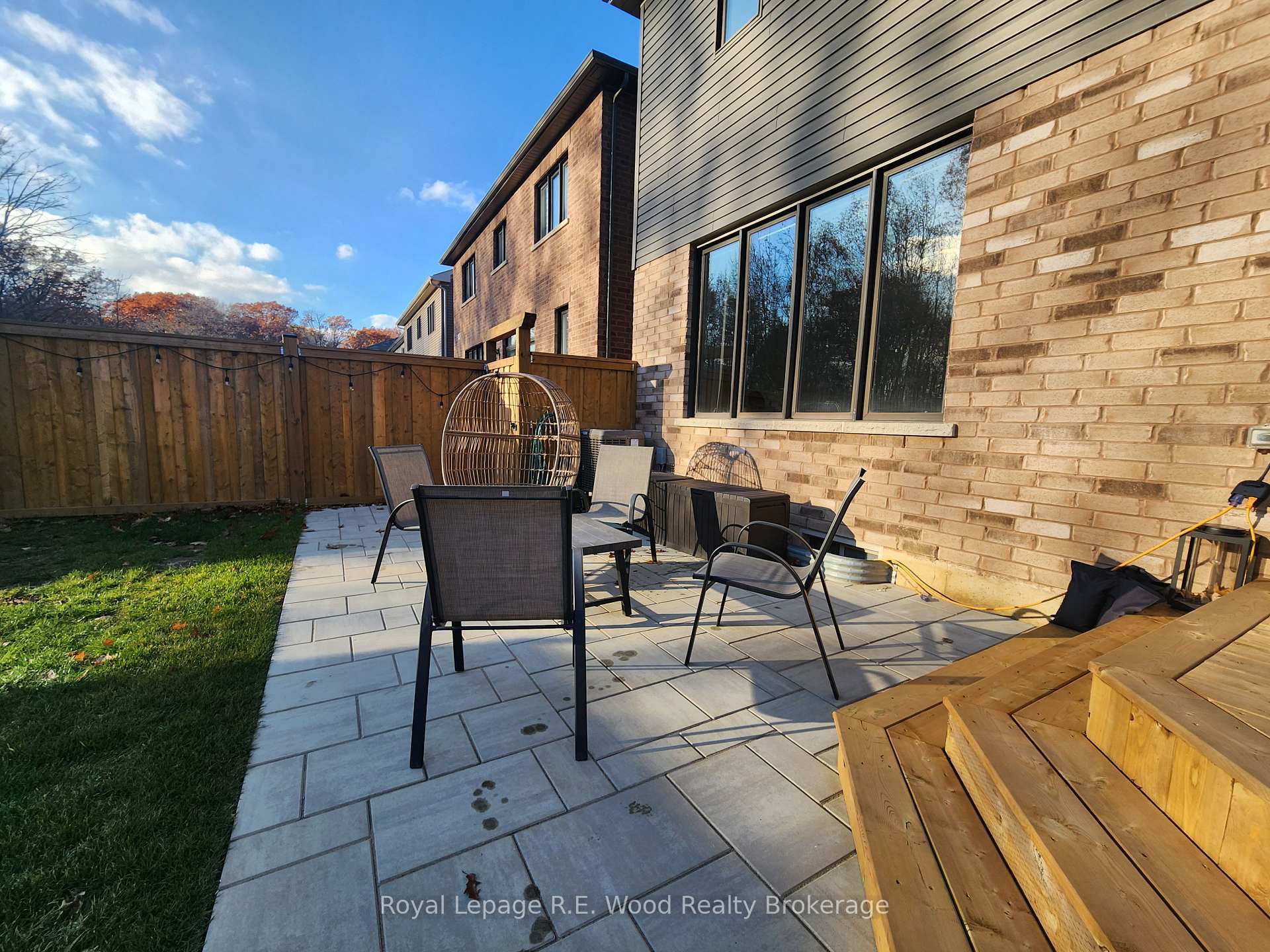 Photo 33 of 93 Cactus Crescent, Hamilton, Stoney Creek Mountain — HOMEH