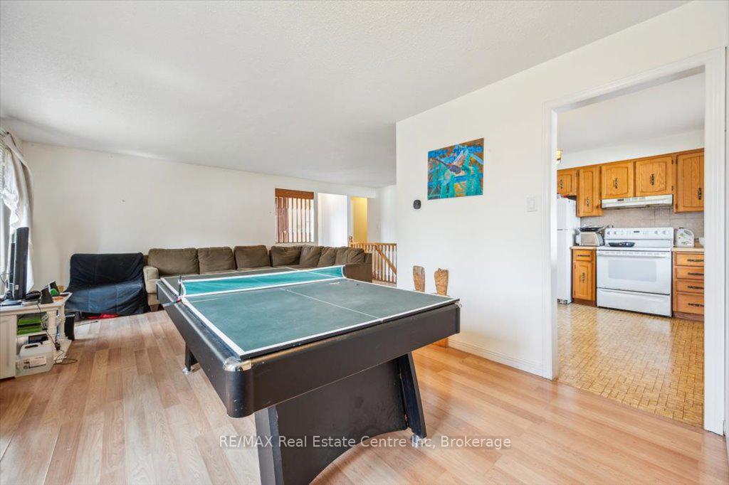 Photo 5 of 407 Ironwood Road, Guelph, Kortright West — HOMEH