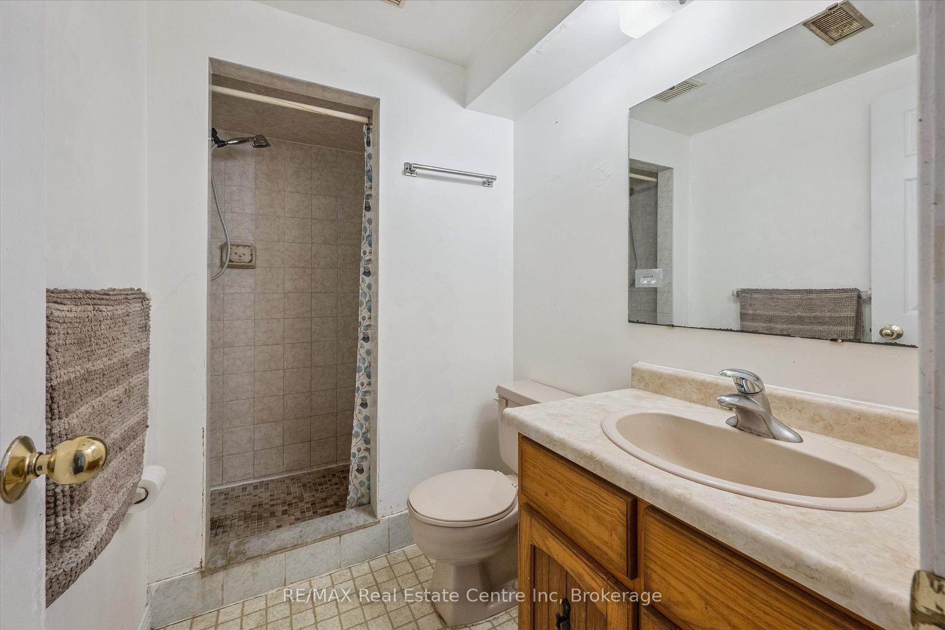 Photo 18 of 407 Ironwood Road, Guelph, Kortright West — HOMEH