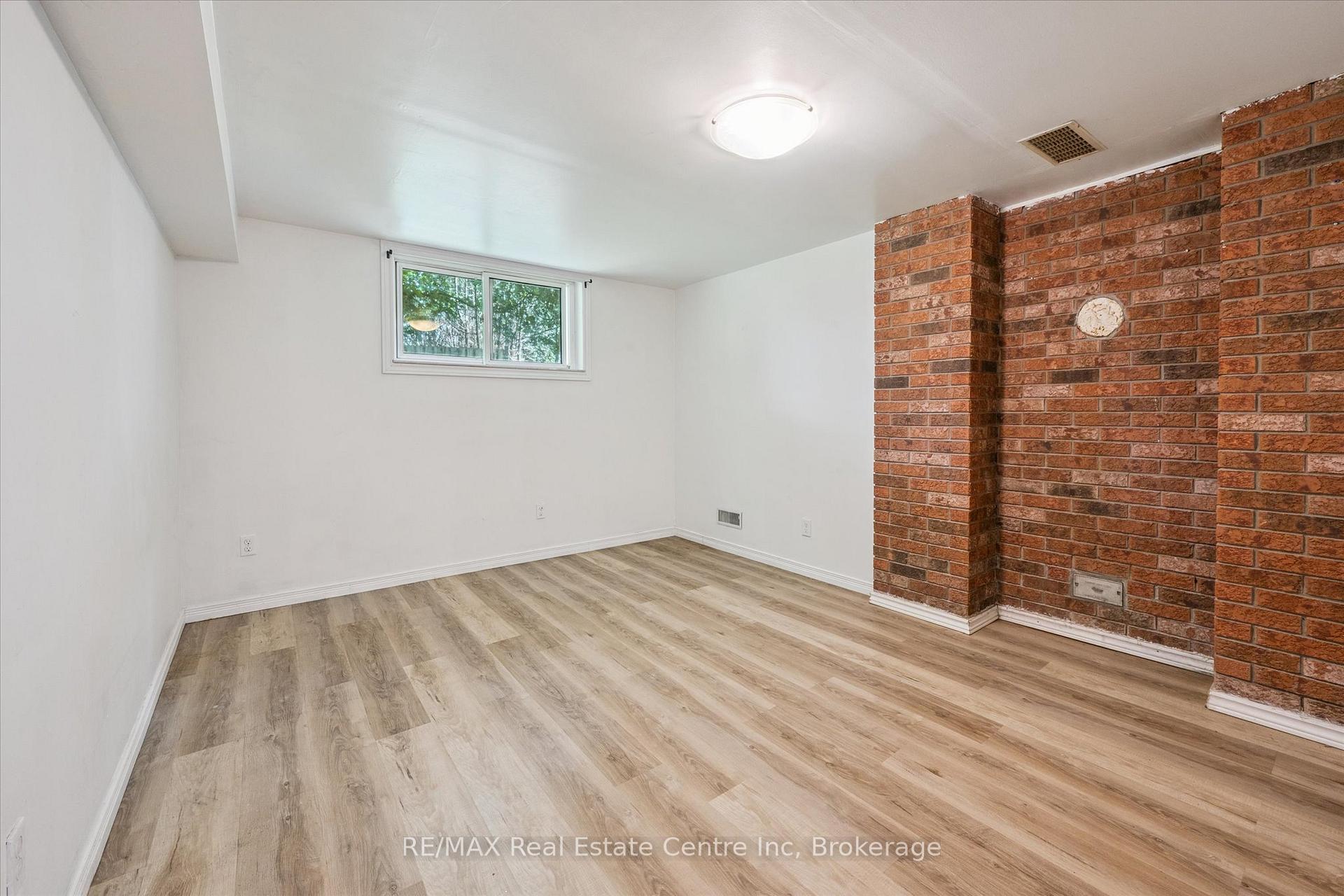 Photo 22 of 407 Ironwood Road, Guelph, Kortright West — HOMEH