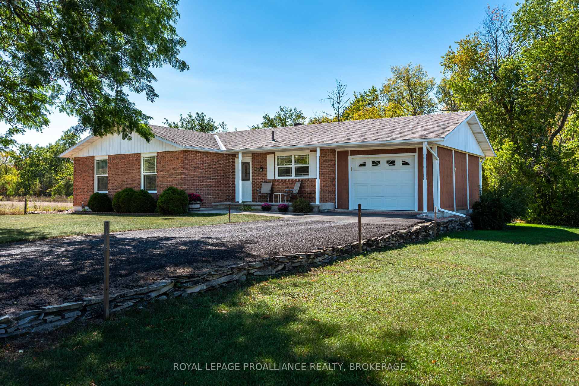 Photo 1 of 3297 McGarvey Road, Frontenac, Frontenac South — HOMEH