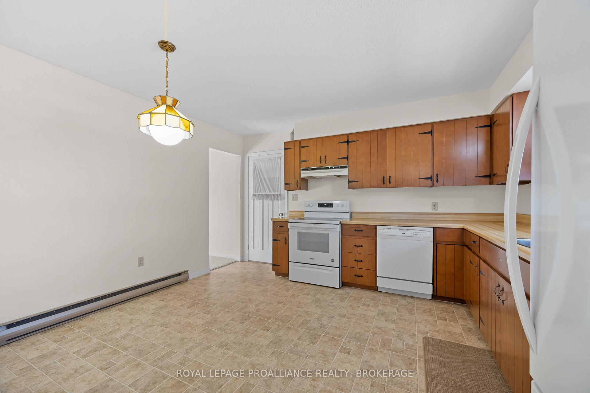Photo 6 of 3297 McGarvey Road, Frontenac, Frontenac South — HOMEH