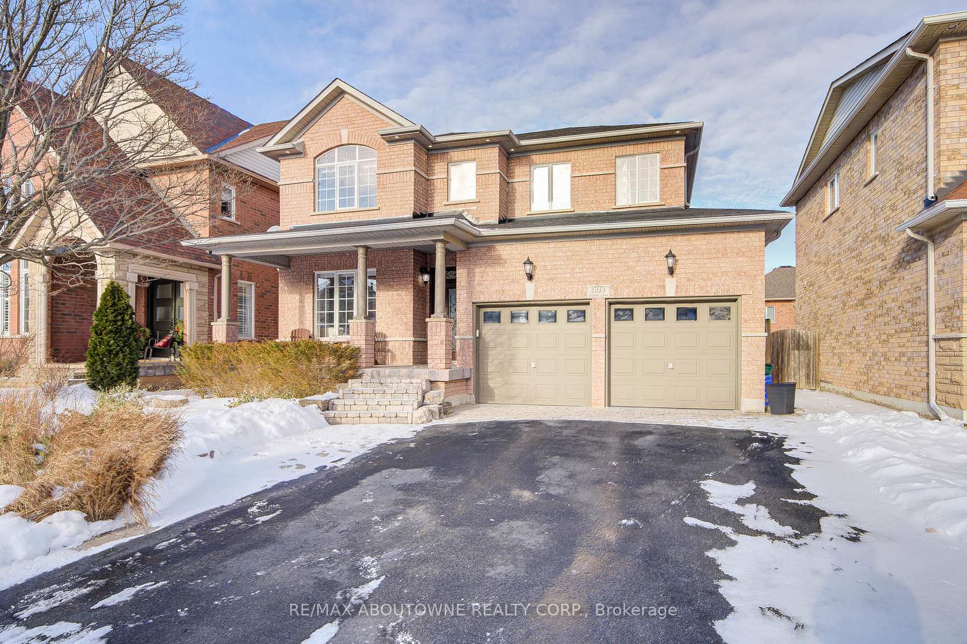 Front of 2083 Jaguar Lane