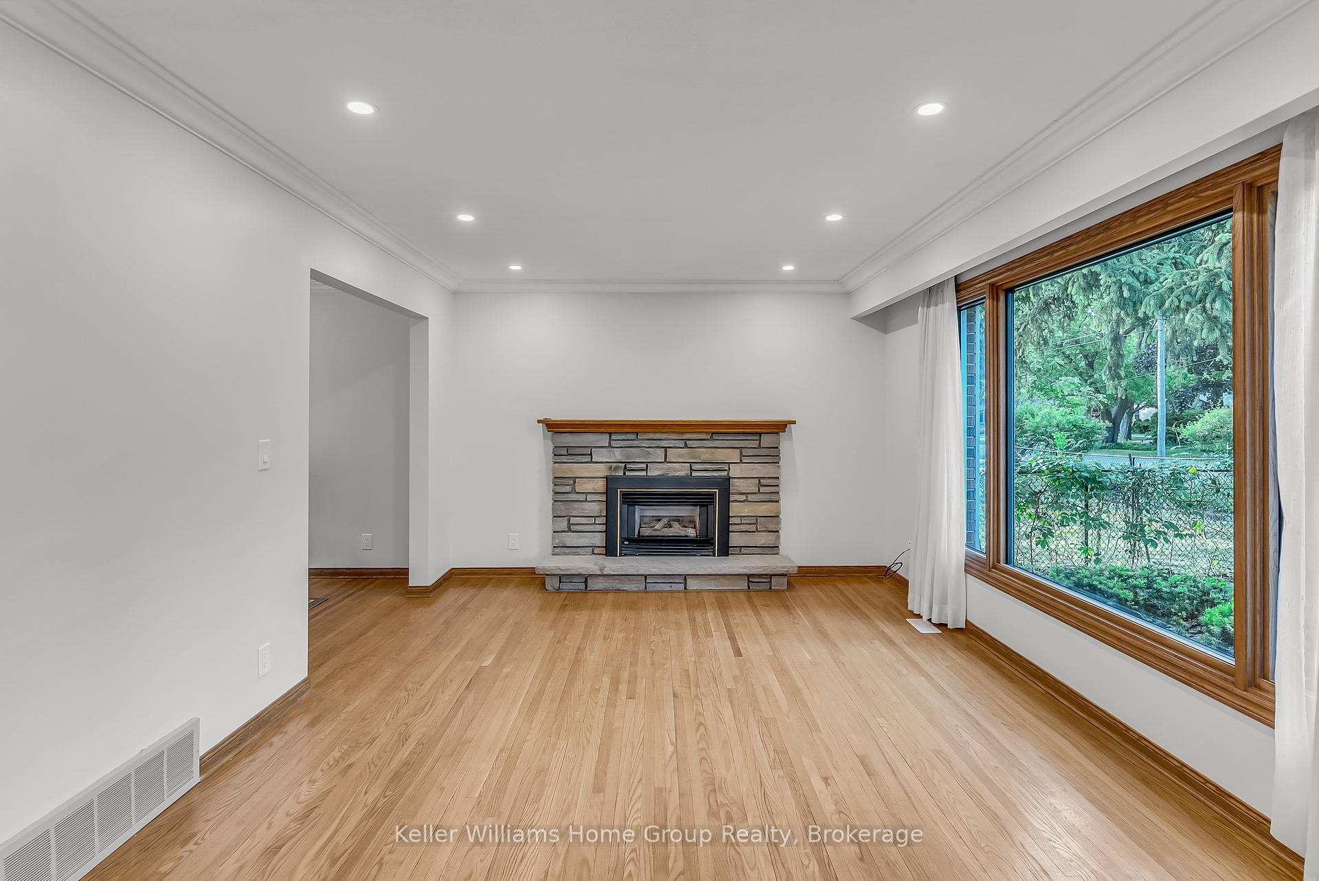 Photo 9 of 3 Graham Street, Guelph, Dovercliffe Park/Old University — HOMEH