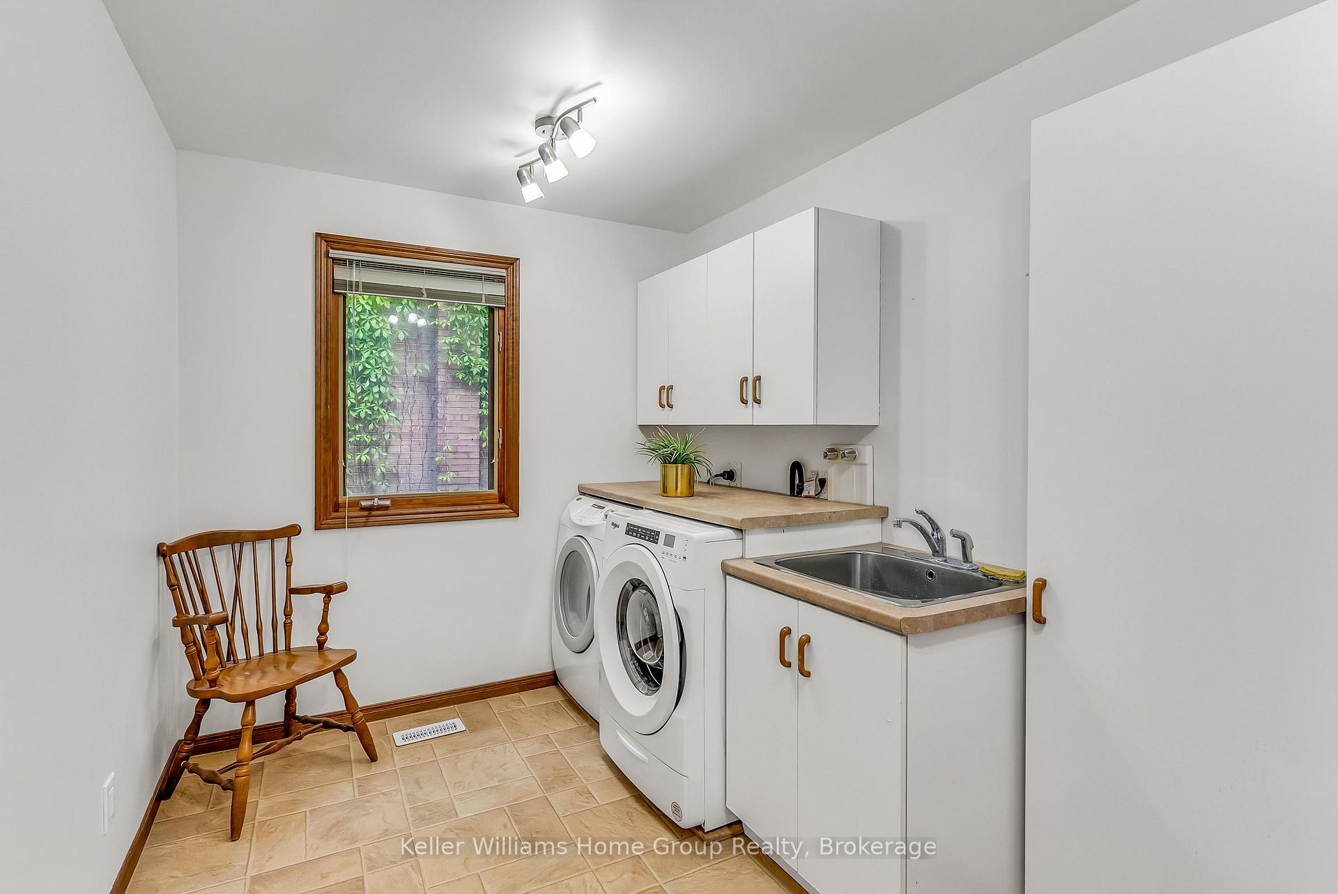 Photo 22 of 3 Graham Street, Guelph, Dovercliffe Park/Old University — HOMEH