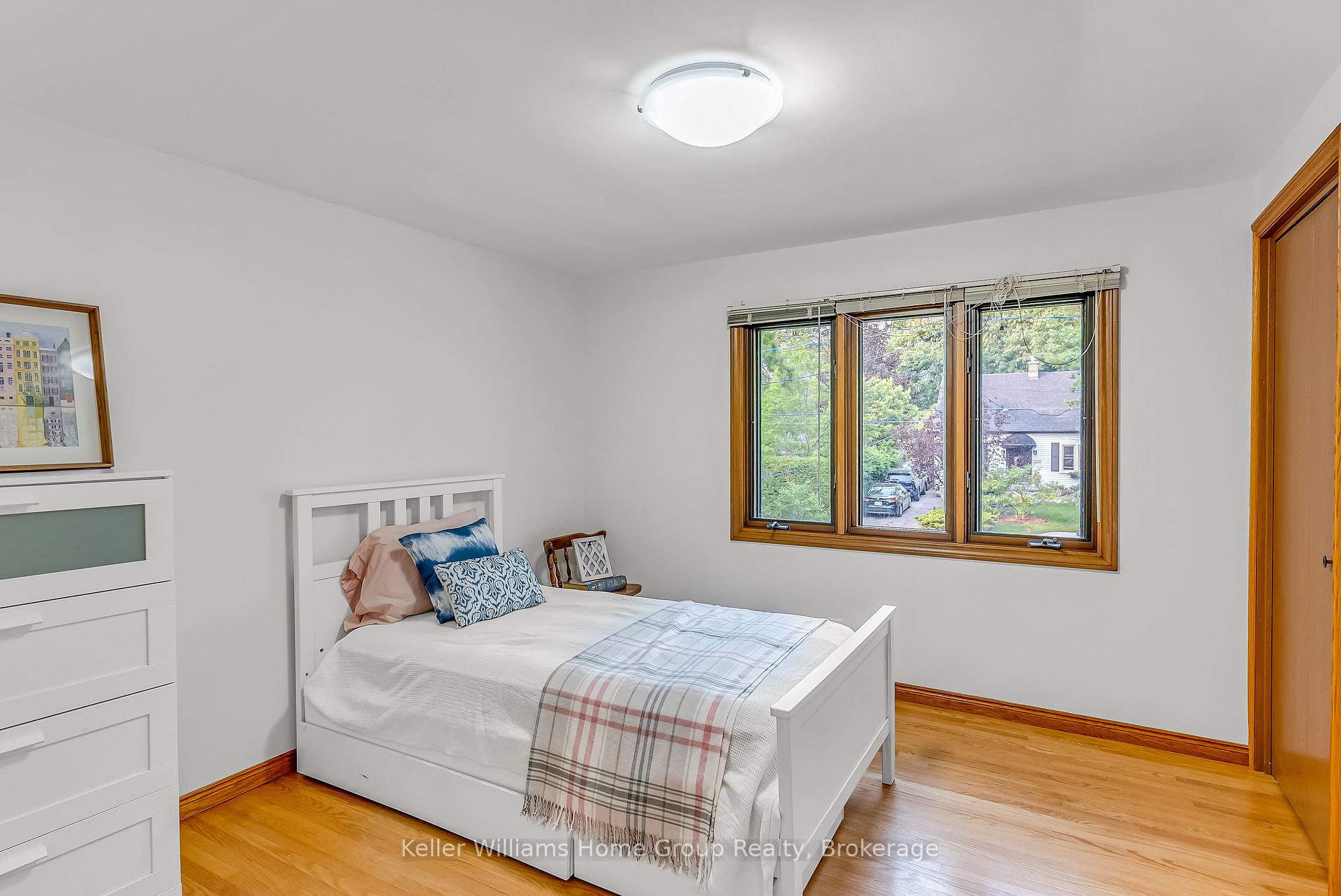 Photo 25 of 3 Graham Street, Guelph, Dovercliffe Park/Old University — HOMEH