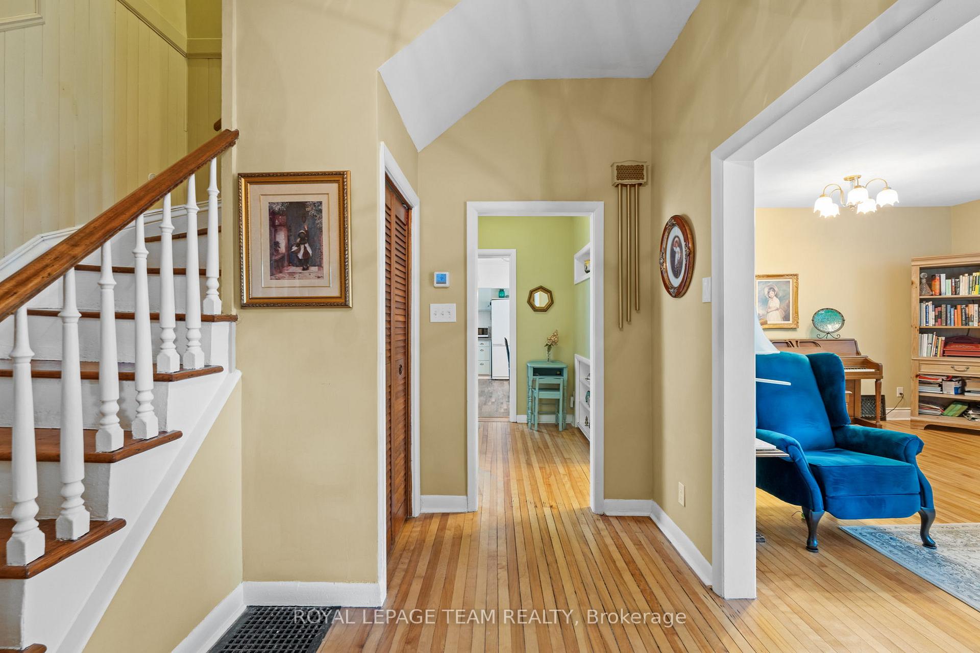 Photo 6 of 82 Lake Avenue E, Carleton Place — HOMEH