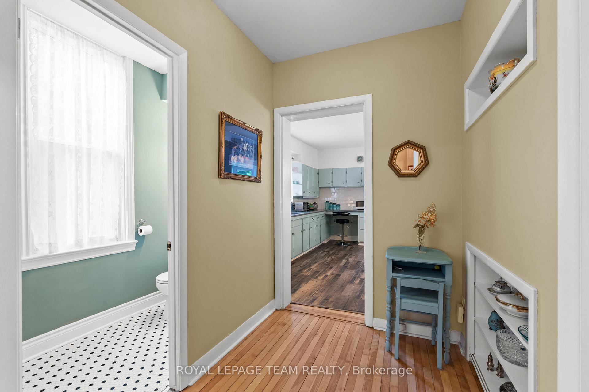Photo 11 of 82 Lake Avenue E, Carleton Place — HOMEH
