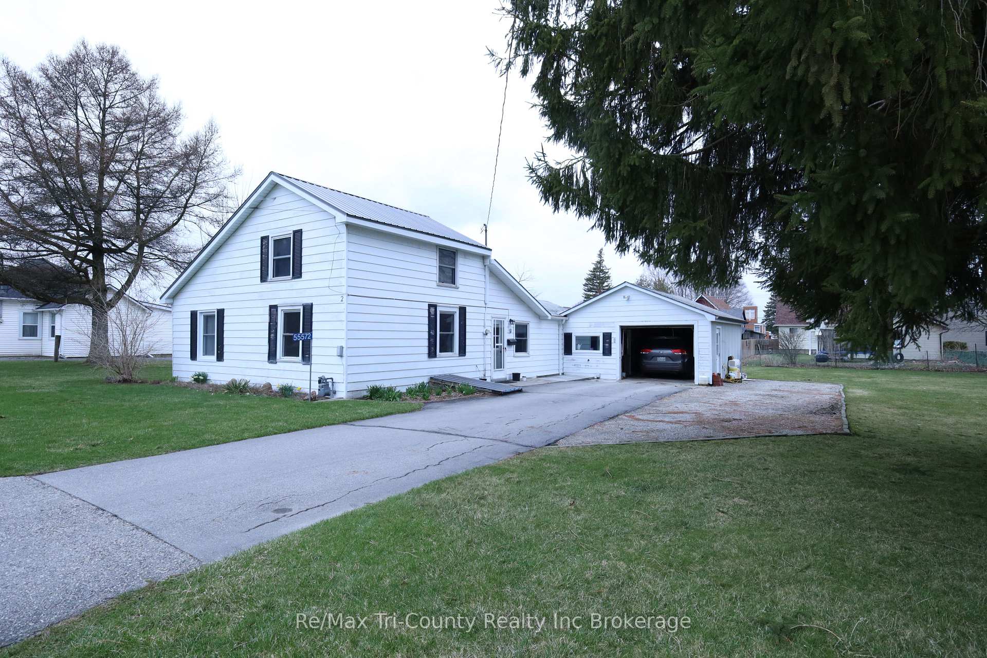 Photo 2 of 55572 Main Street, Bayham, Straffordville — HOMEH