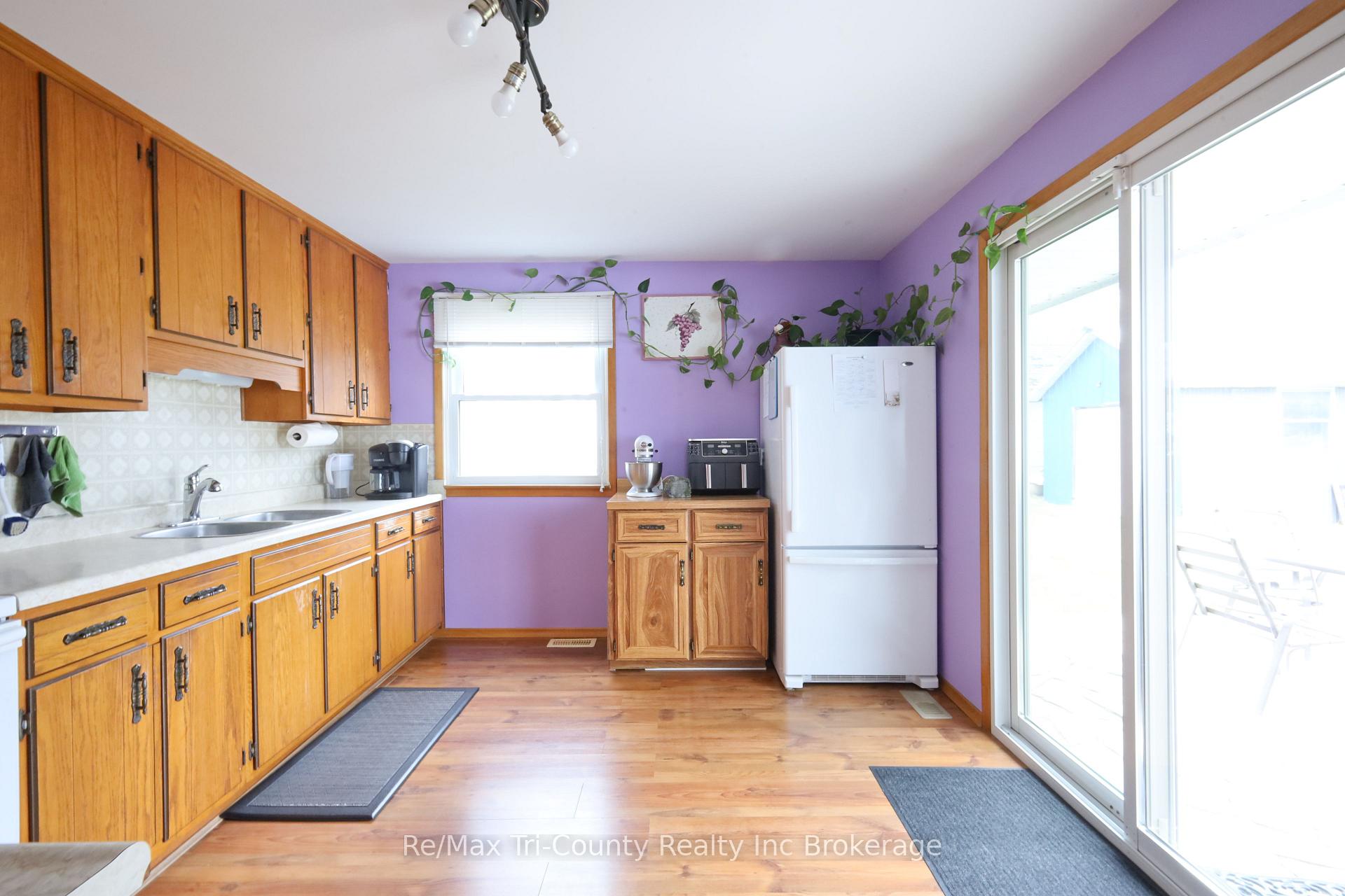 Photo 8 of 55572 Main Street, Bayham, Straffordville — HOMEH