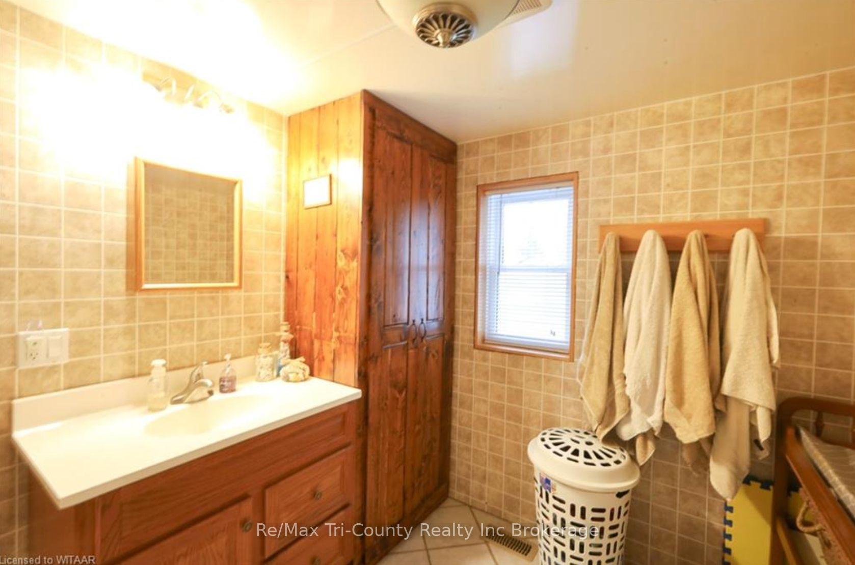 Photo 13 of 55572 Main Street, Bayham, Straffordville — HOMEH