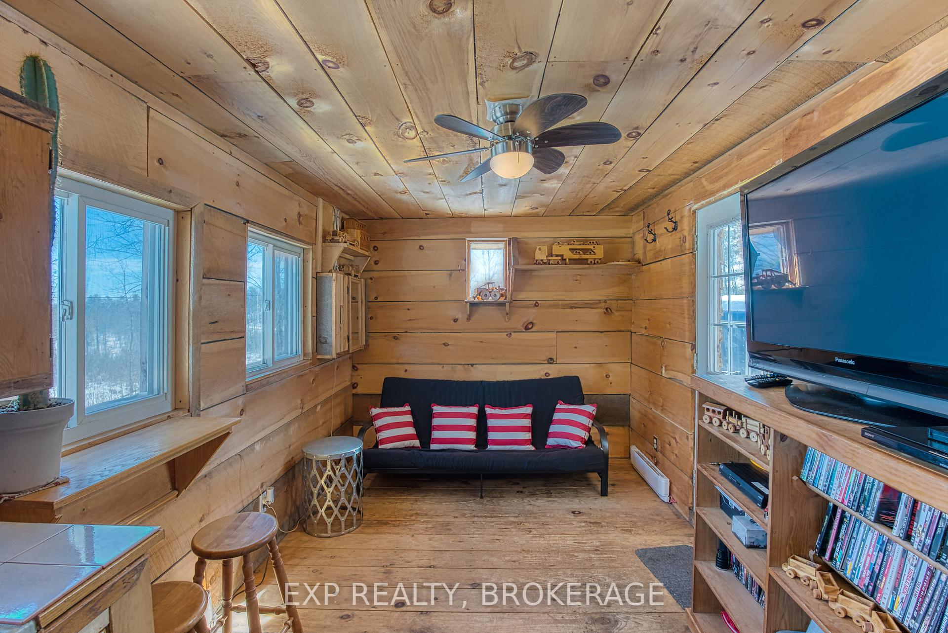 Photo 4 of 2910 Henderson Road, Frontenac, Frontenac Centre — HOMEH