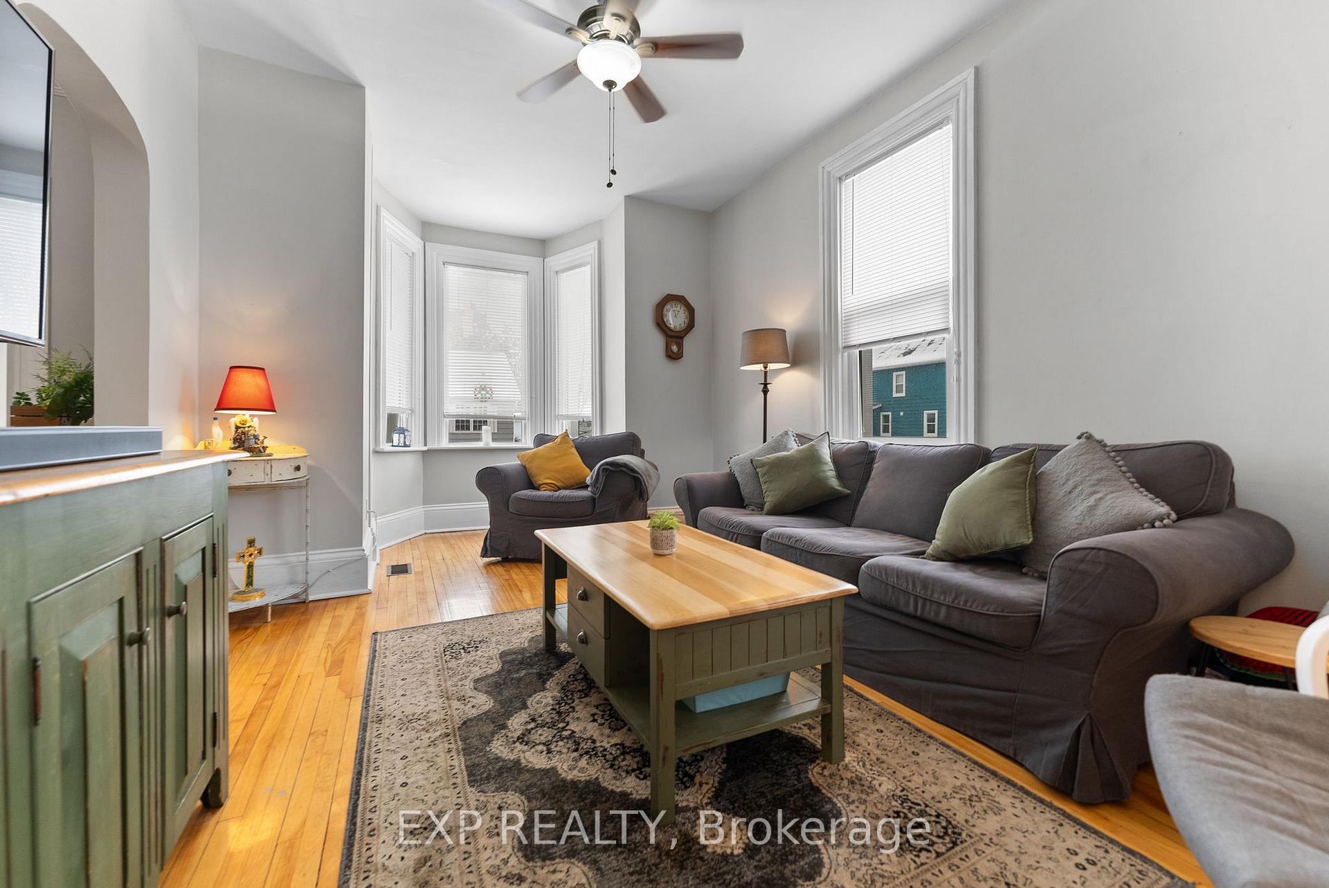 Photo 6 of 54 MacDonald Street S, Arnprior — HOMEH