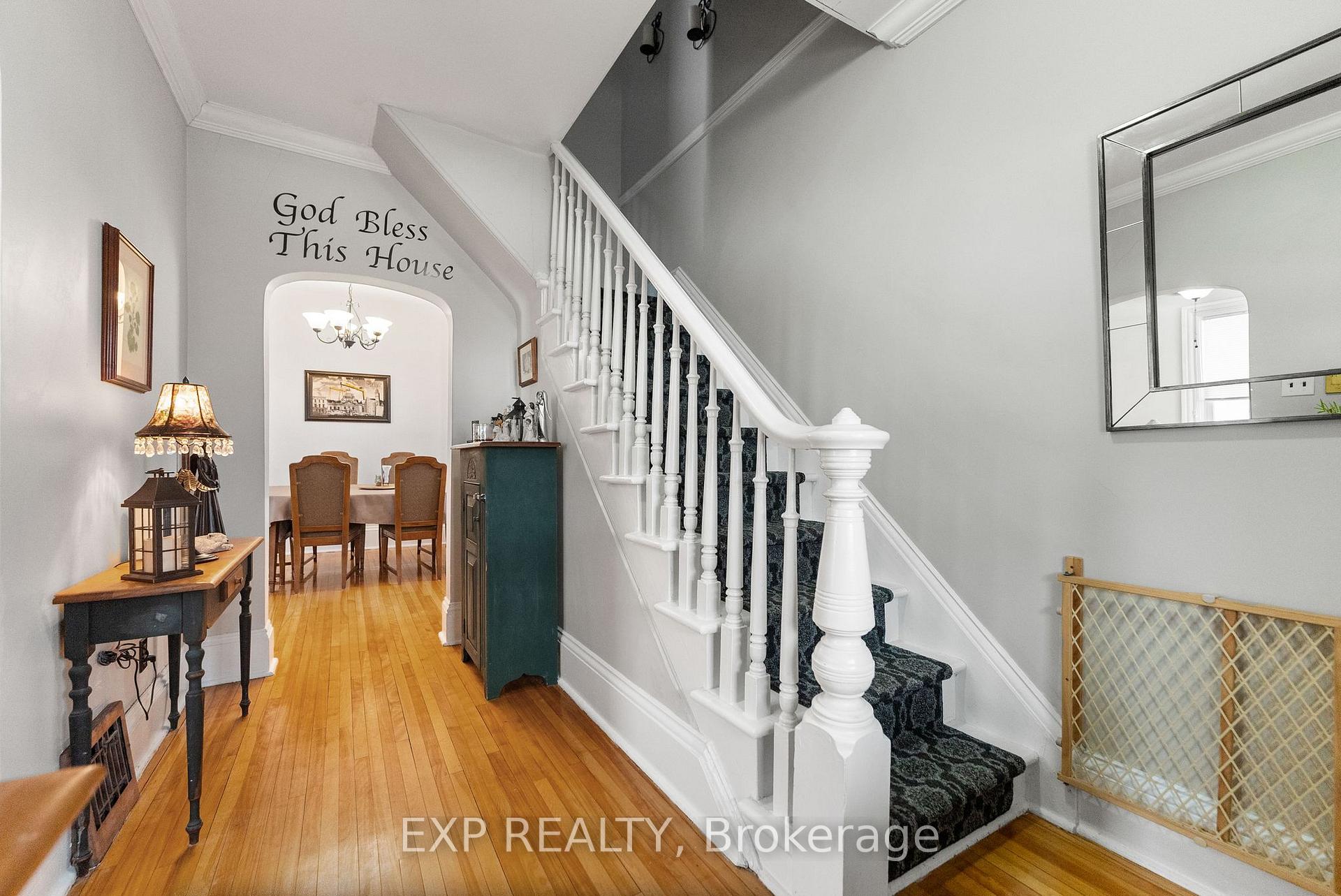 Photo 19 of 54 MacDonald Street S, Arnprior — HOMEH