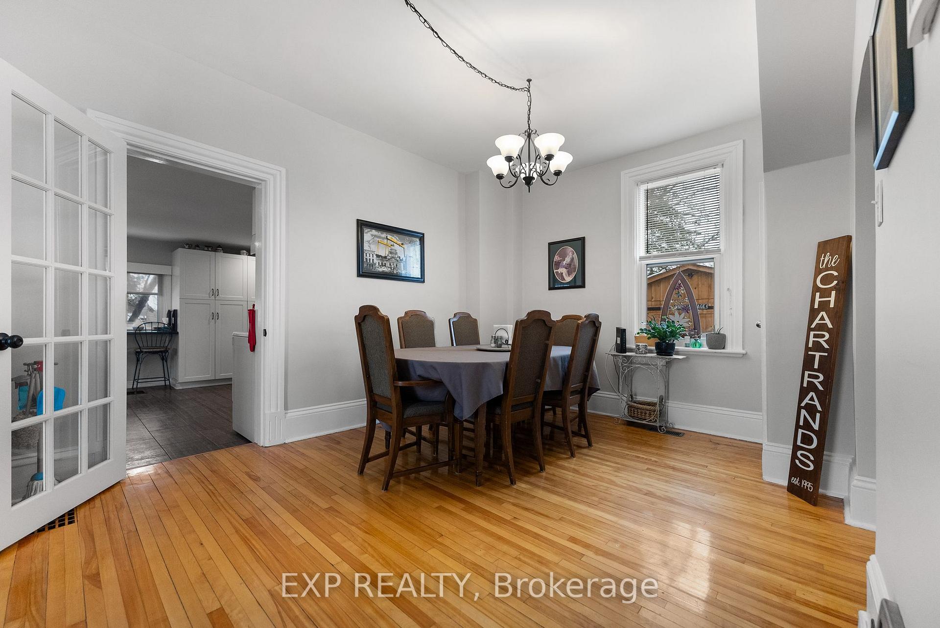Photo 7 of 54 MacDonald Street S, Arnprior — HOMEH