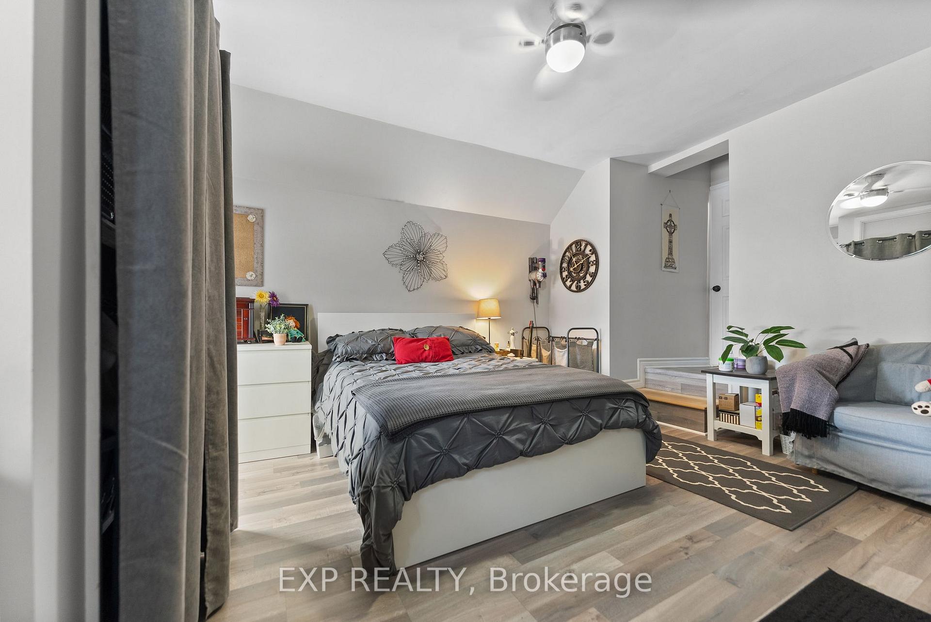 Photo 27 of 54 MacDonald Street S, Arnprior — HOMEH