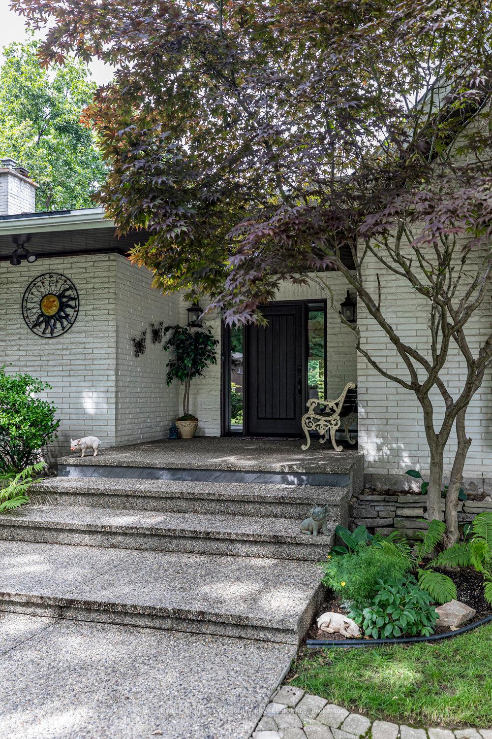 Photo 2 of 50 Braemar Place, Hamilton, Mohawk — HOMEH