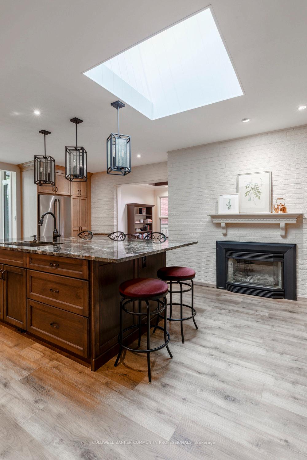 Photo 8 of 50 Braemar Place, Hamilton, Mohawk — HOMEH