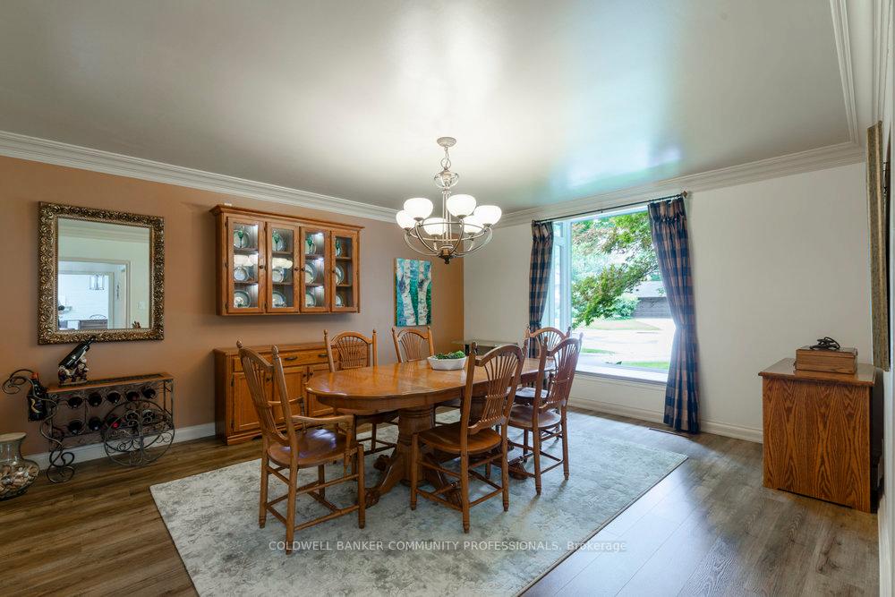 Photo 12 of 50 Braemar Place, Hamilton, Mohawk — HOMEH