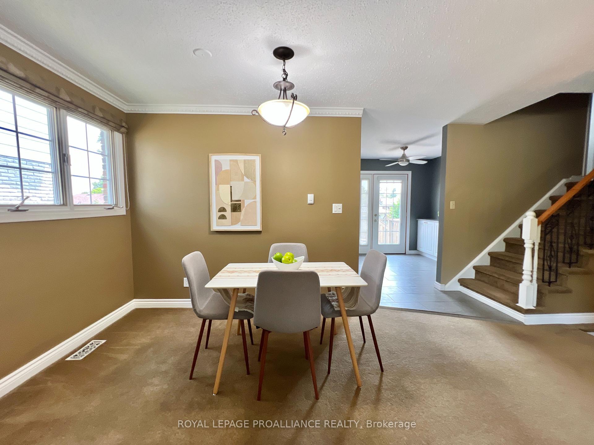 Photo 6 of 21 Dunnett Boulevard, Belleville, Belleville Ward — HOMEH