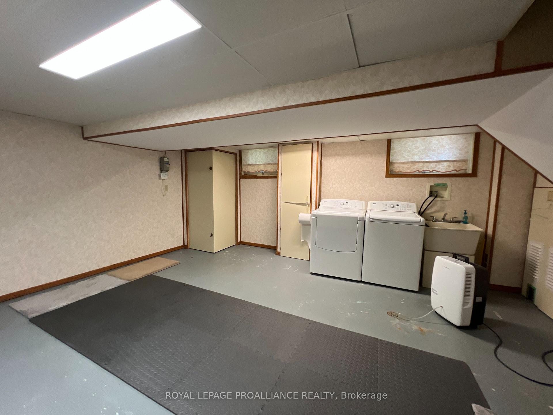 Photo 18 of 21 Dunnett Boulevard, Belleville, Belleville Ward — HOMEH