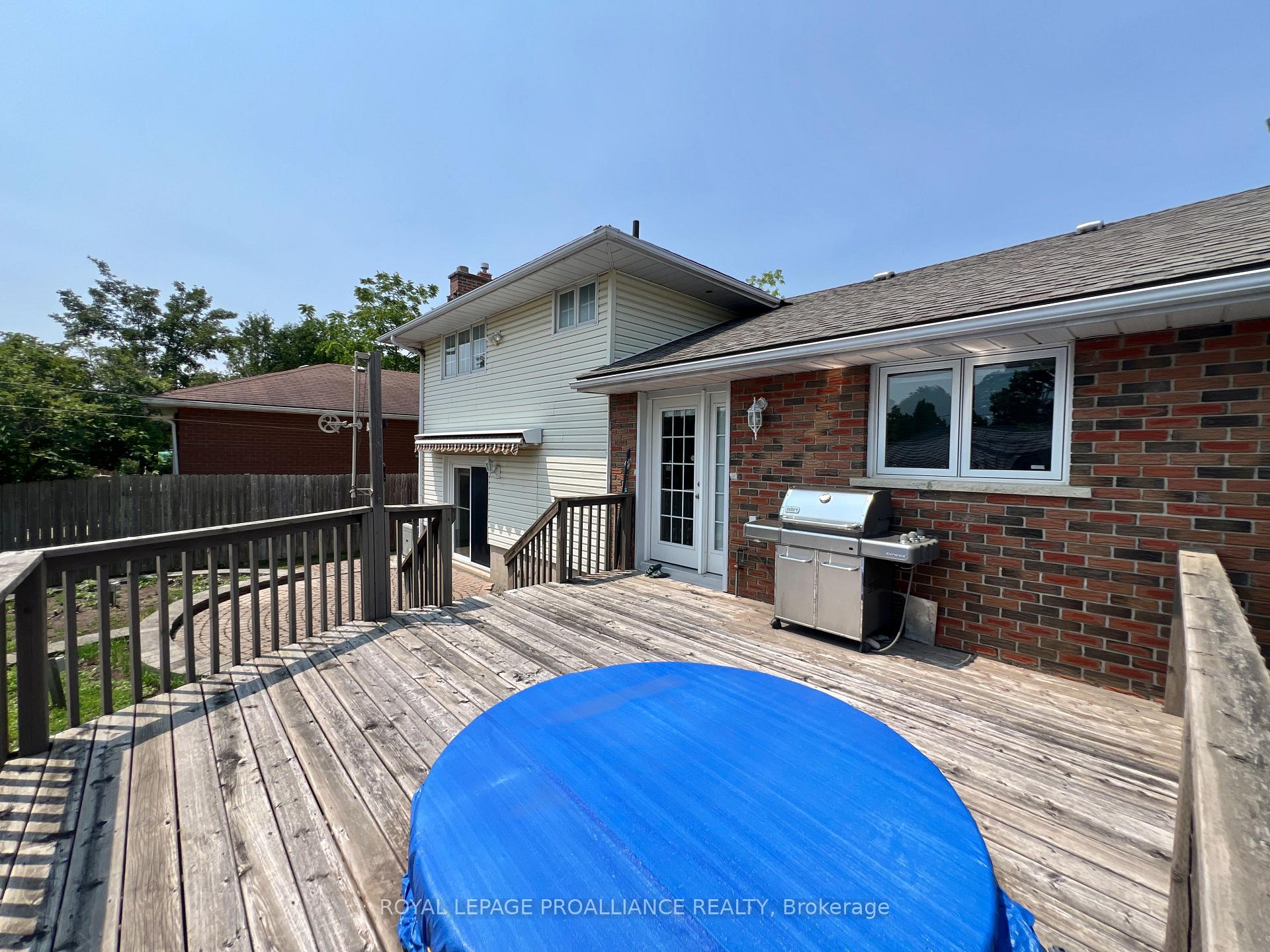 Photo 22 of 21 Dunnett Boulevard, Belleville, Belleville Ward — HOMEH