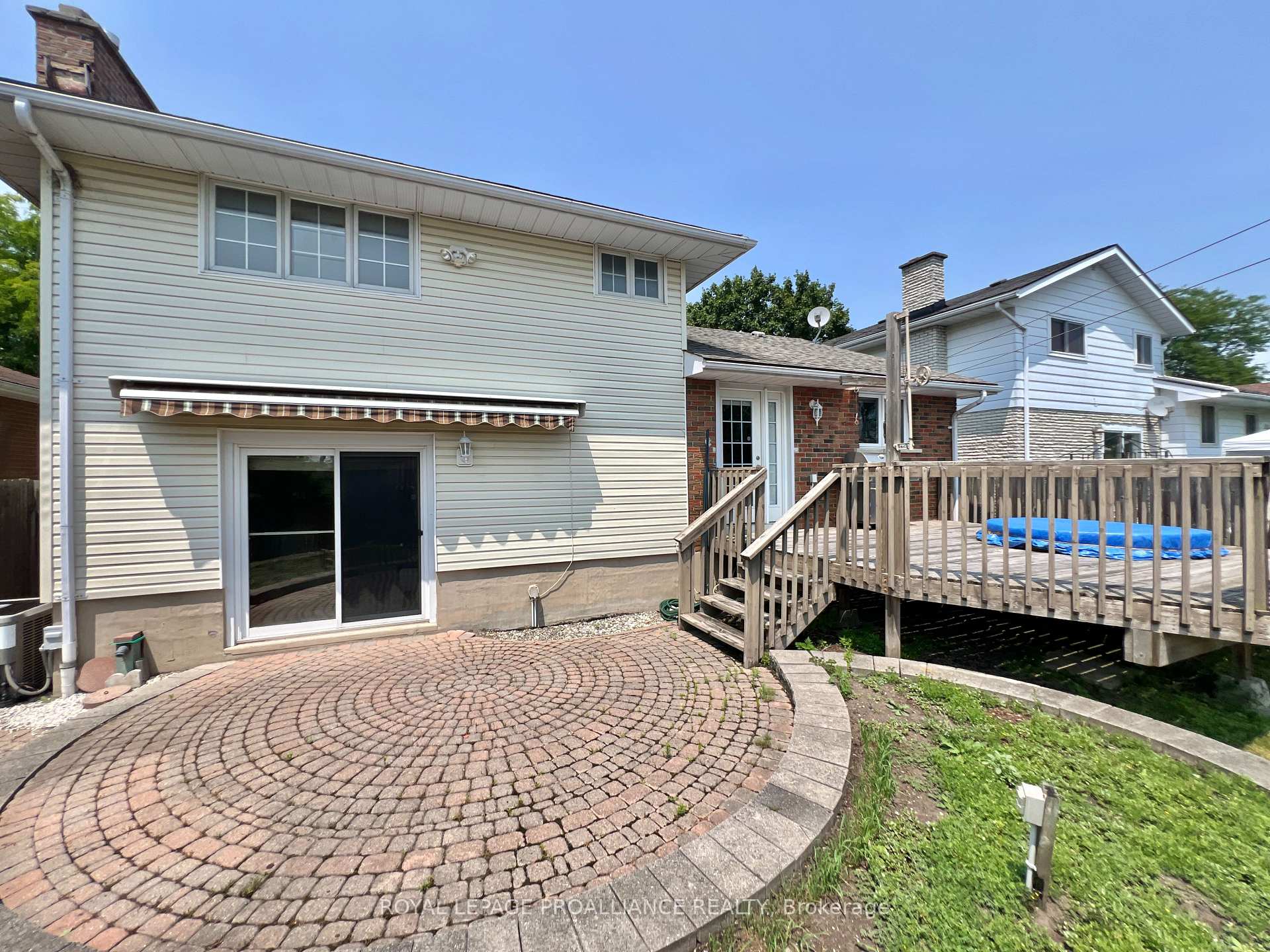 Photo 23 of 21 Dunnett Boulevard, Belleville, Belleville Ward — HOMEH