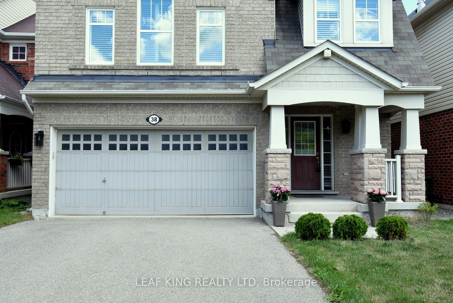 Photo 2 of 38 Cranston Street, Hamilton, Meadowlands — HOMEH