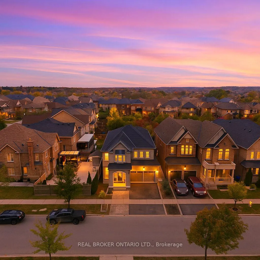 Photo 4 of 41 Pelee Avenue, Vaughan, Kleinburg — HOMEH