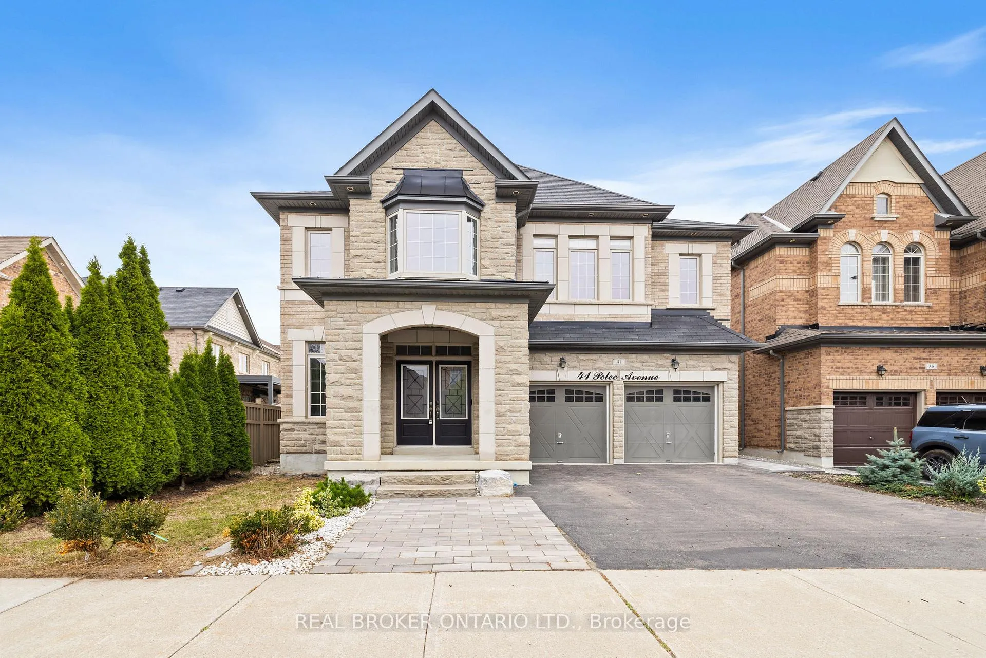 Photo 8 of 41 Pelee Avenue, Vaughan, Kleinburg — HOMEH