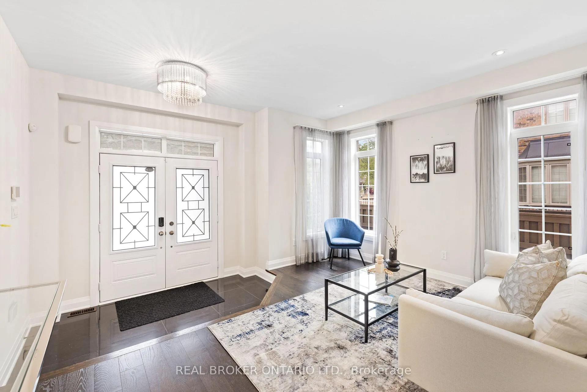 Photo 15 of 41 Pelee Avenue, Vaughan, Kleinburg — HOMEH