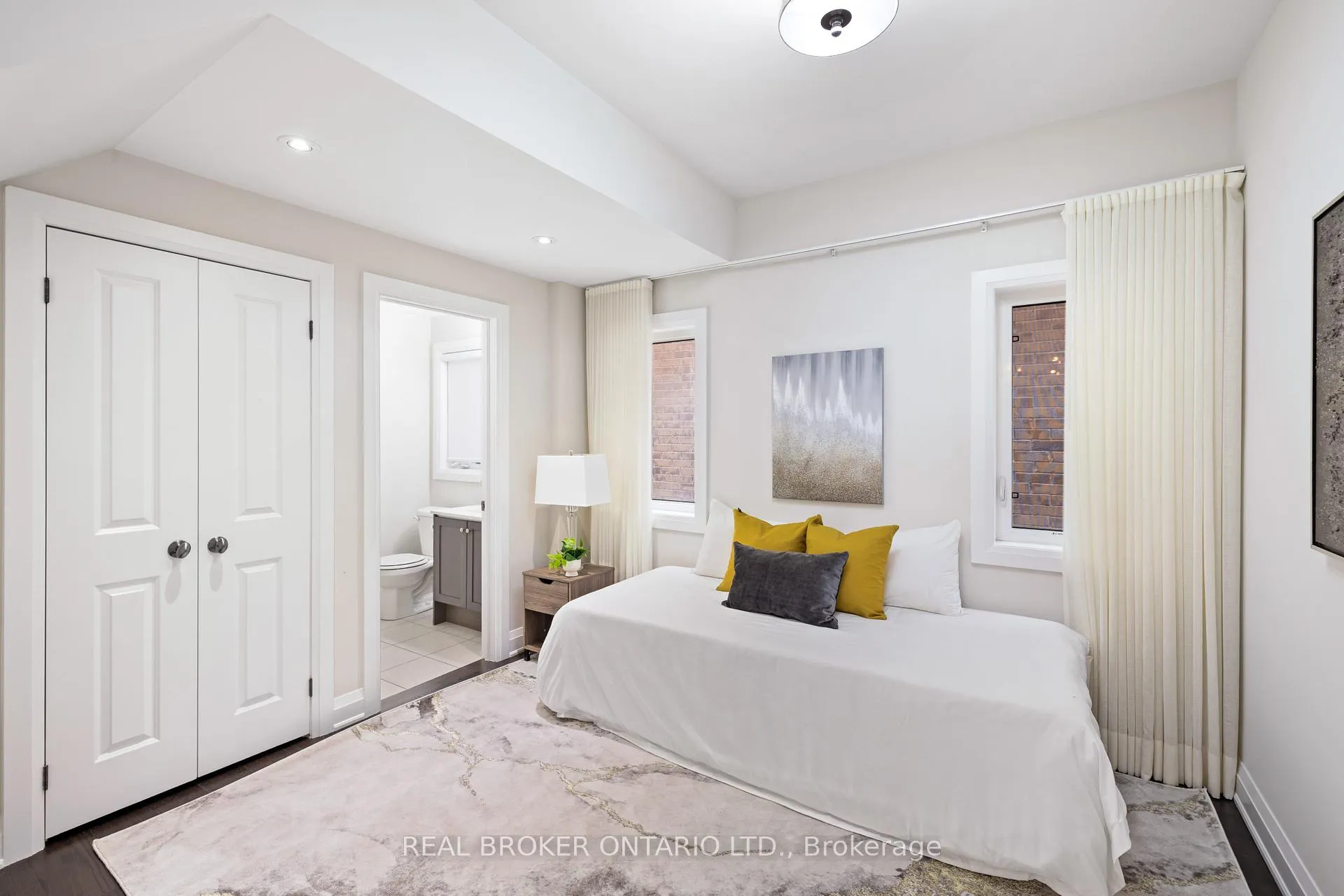 Photo 25 of 41 Pelee Avenue, Vaughan, Kleinburg — HOMEH