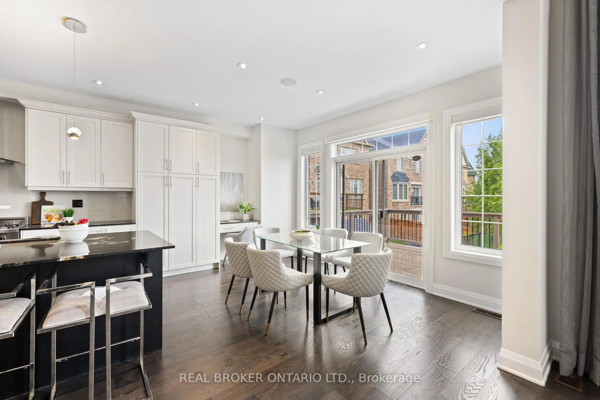 Photo 42 of 41 Pelee Avenue, Vaughan, Kleinburg — HOMEH