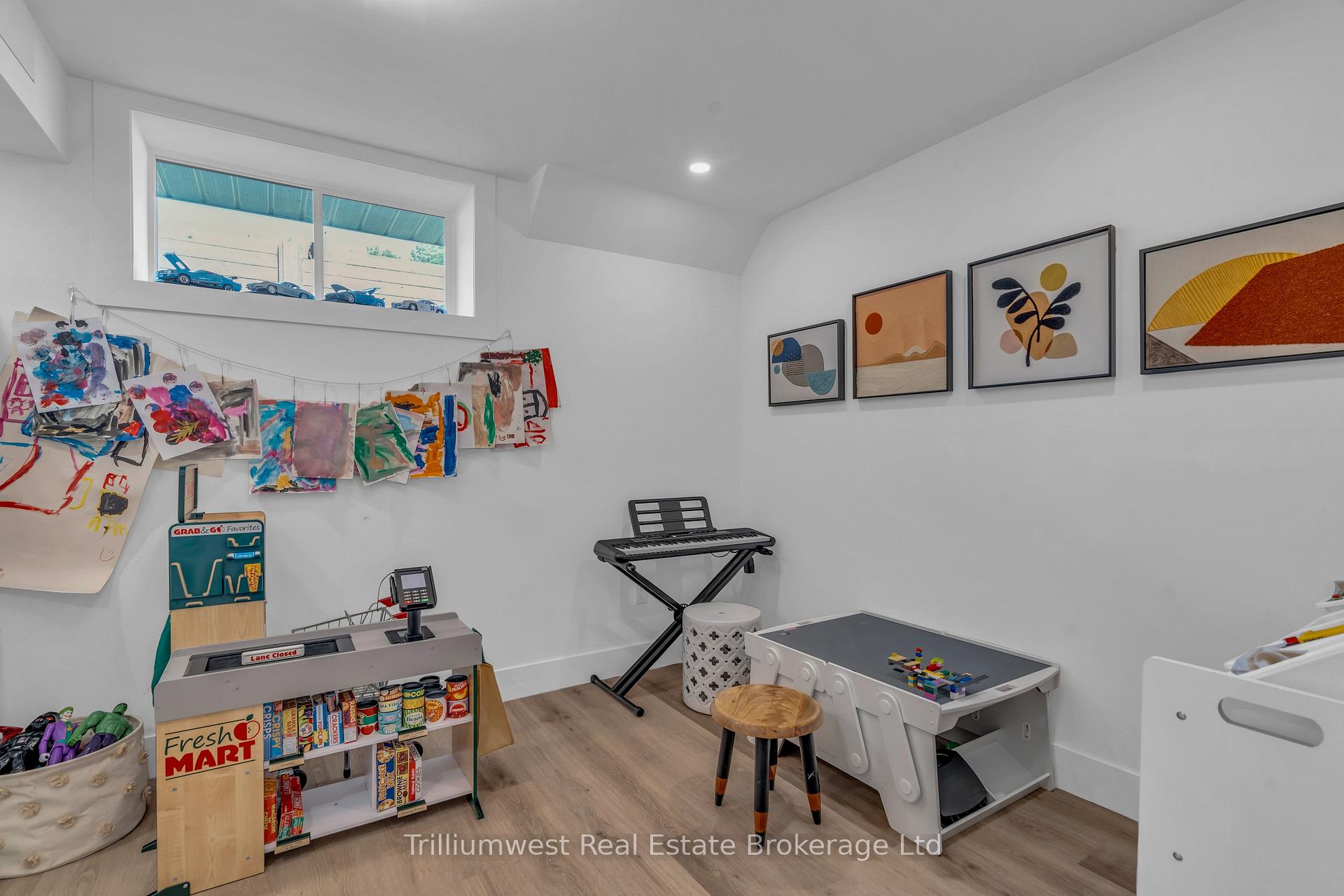 Photo 25 of 223 Fleming Road, Guelph, Grange Road — HOMEH