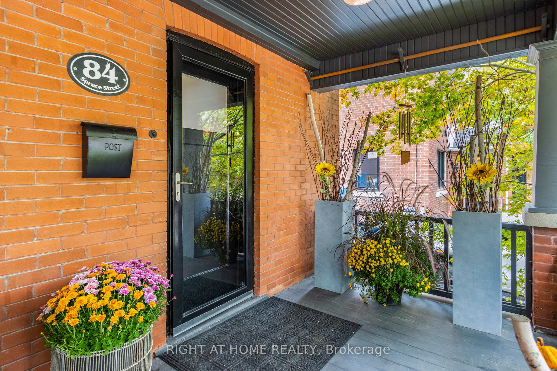 Photo 4 of 84 Spruce Street, Aurora, Aurora Village — HOMEH