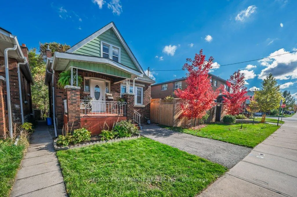 Photo 3 of 128 Crosthwaite Avenue N, Hamilton, Homeside — HOMEH