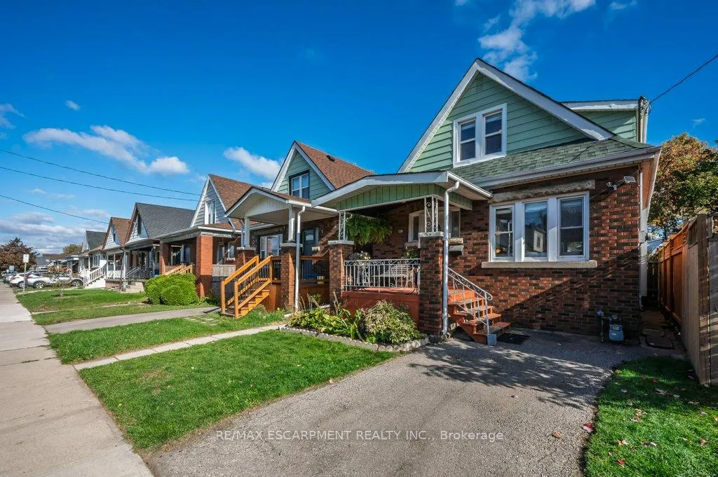Photo 4 of 128 Crosthwaite Avenue N, Hamilton, Homeside — HOMEH