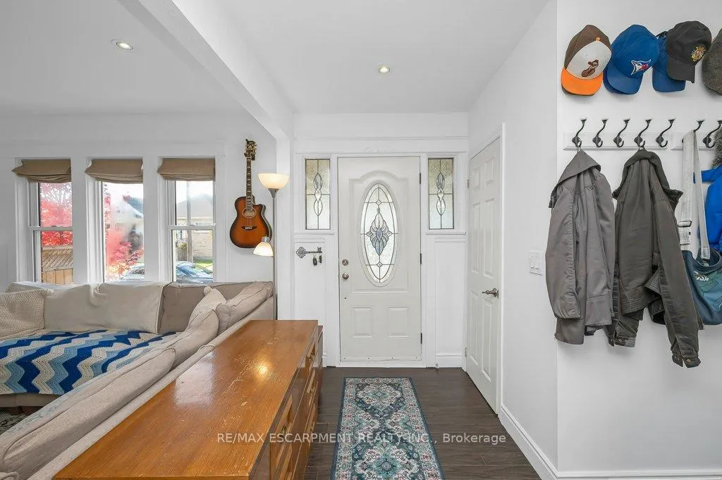 Photo 9 of 128 Crosthwaite Avenue N, Hamilton, Homeside — HOMEH