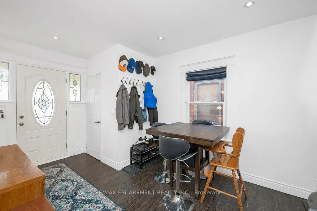 Photo 13 of 128 Crosthwaite Avenue N, Hamilton, Homeside — HOMEH