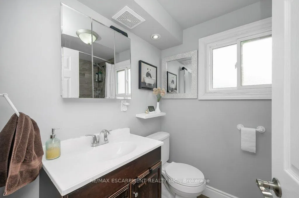 Photo 28 of 128 Crosthwaite Avenue N, Hamilton, Homeside — HOMEH
