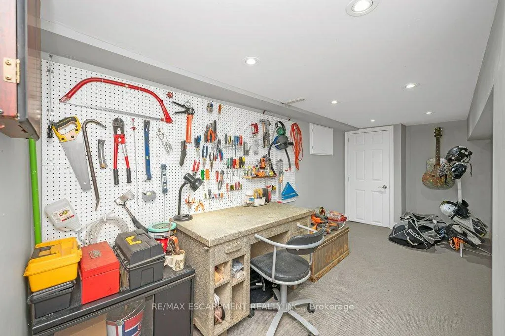 Photo 33 of 128 Crosthwaite Avenue N, Hamilton, Homeside — HOMEH