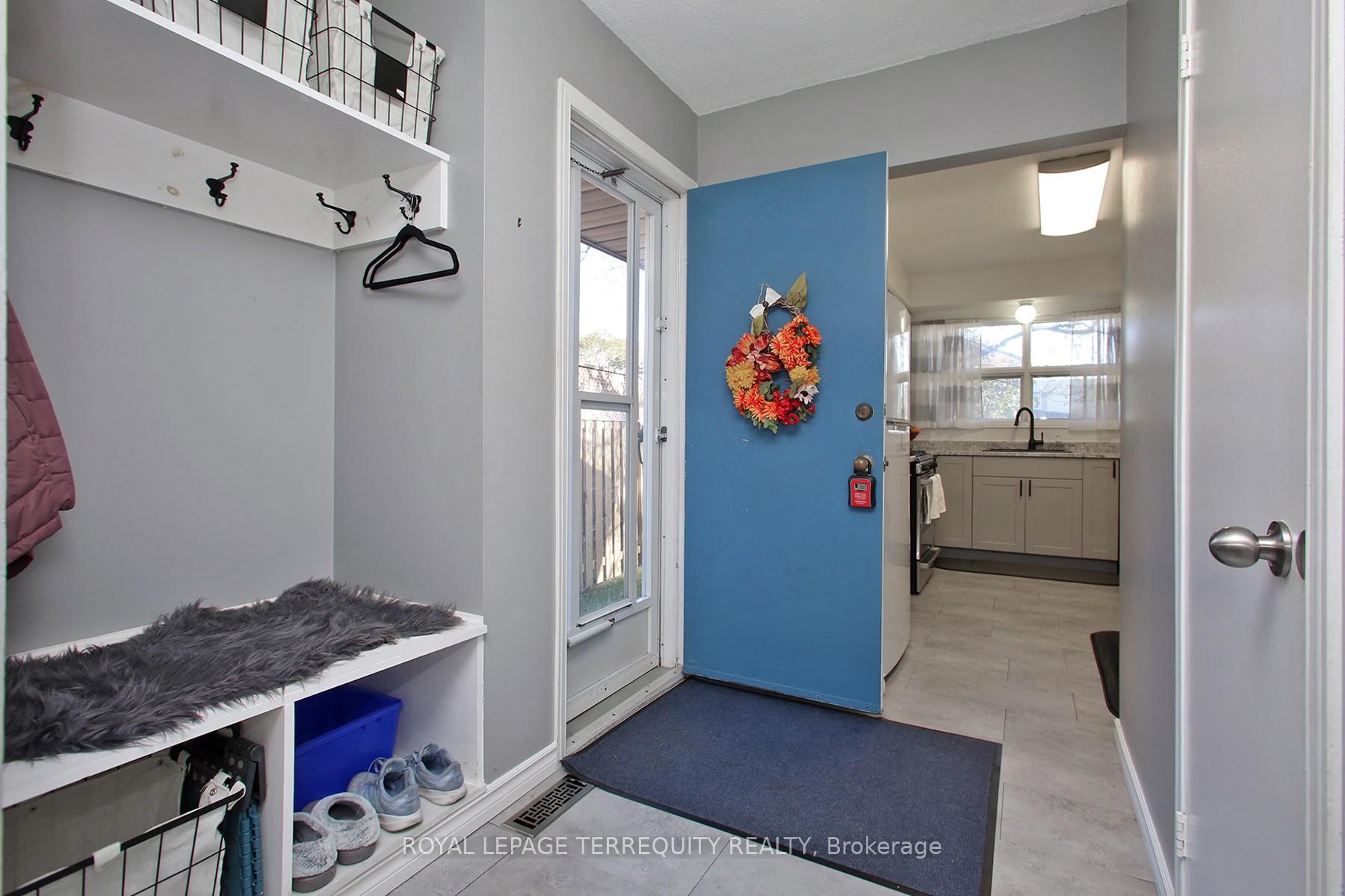 Photo 3 of 87 Andrea Road, Ajax, South East — HOMEH