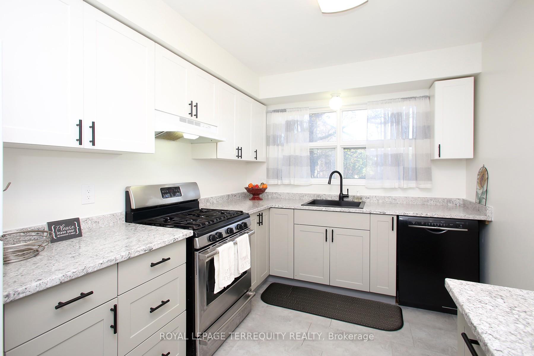Photo 5 of 87 Andrea Road, Ajax, South East — HOMEH