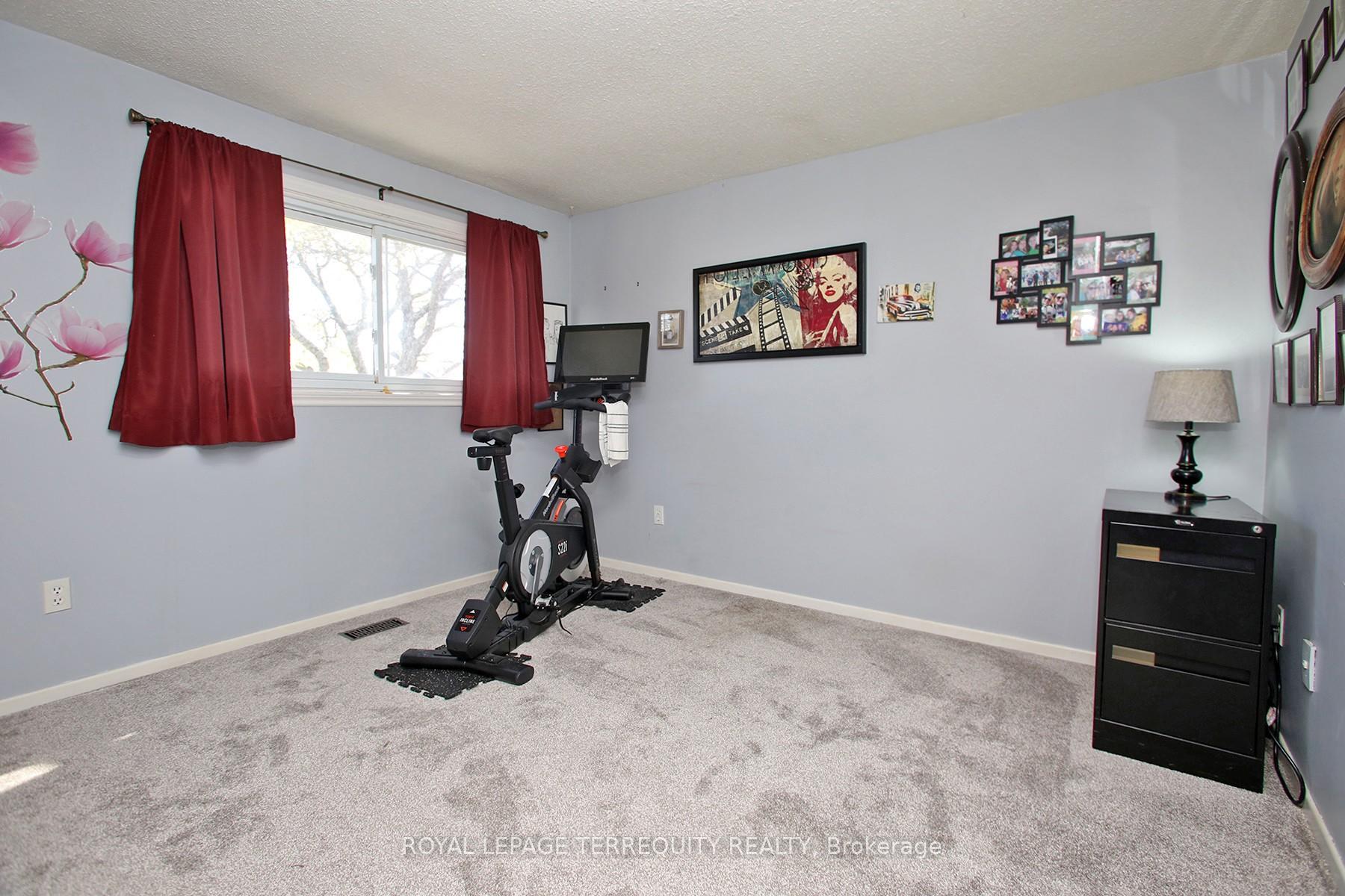 Photo 20 of 87 Andrea Road, Ajax, South East — HOMEH