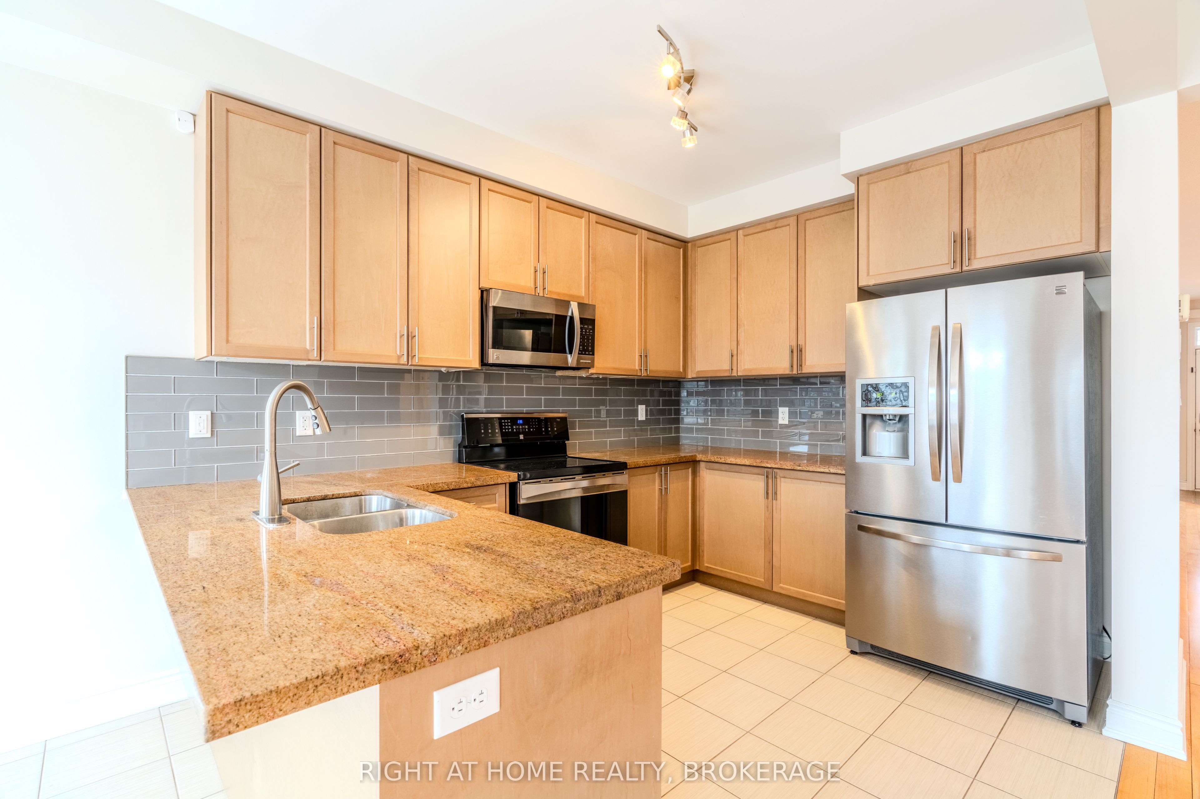 Photo 41 of 1499 Haws Crescent, Milton, Clarke — HOMEH