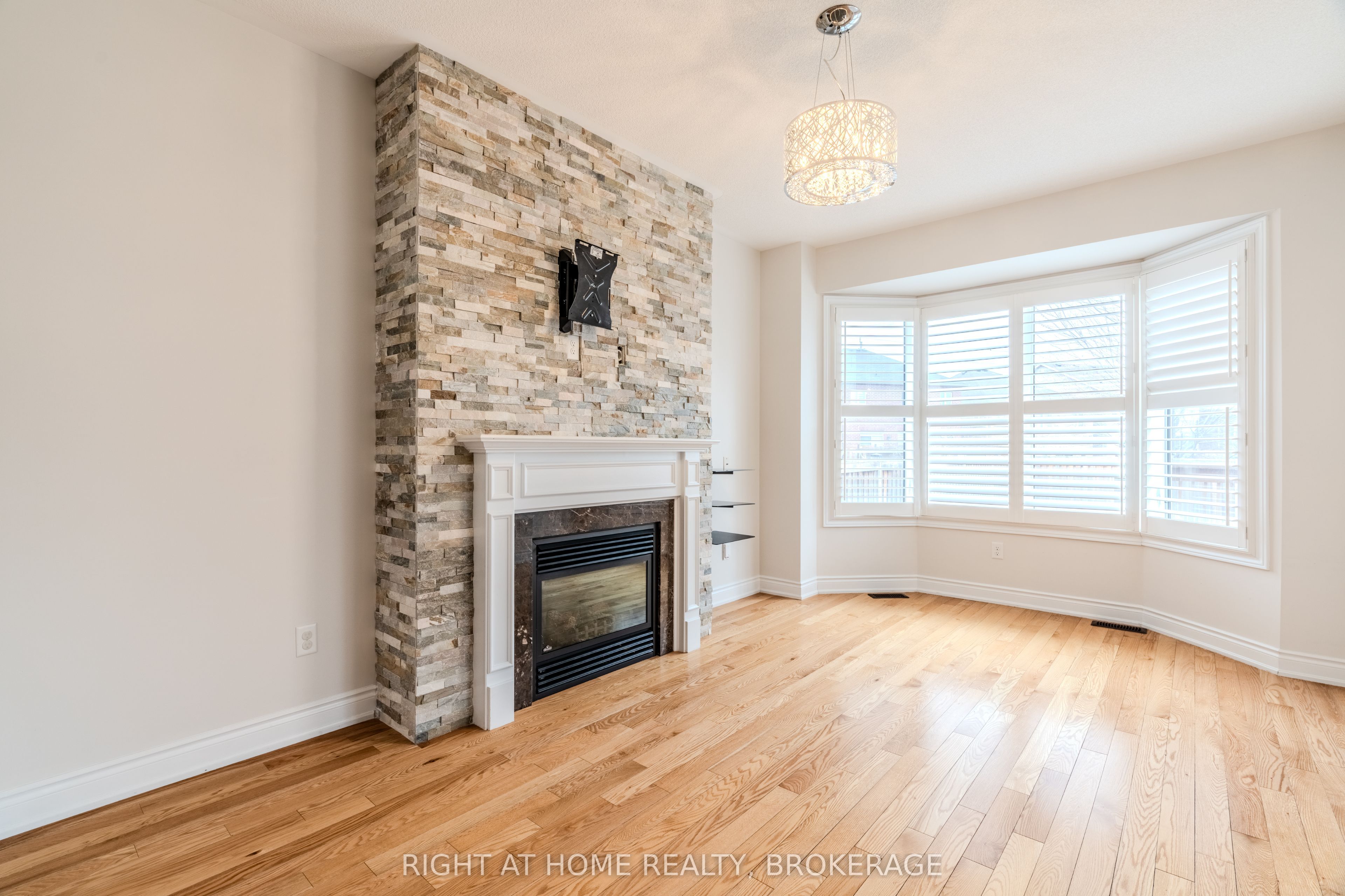 Photo 37 of 1499 Haws Crescent, Milton, Clarke — HOMEH