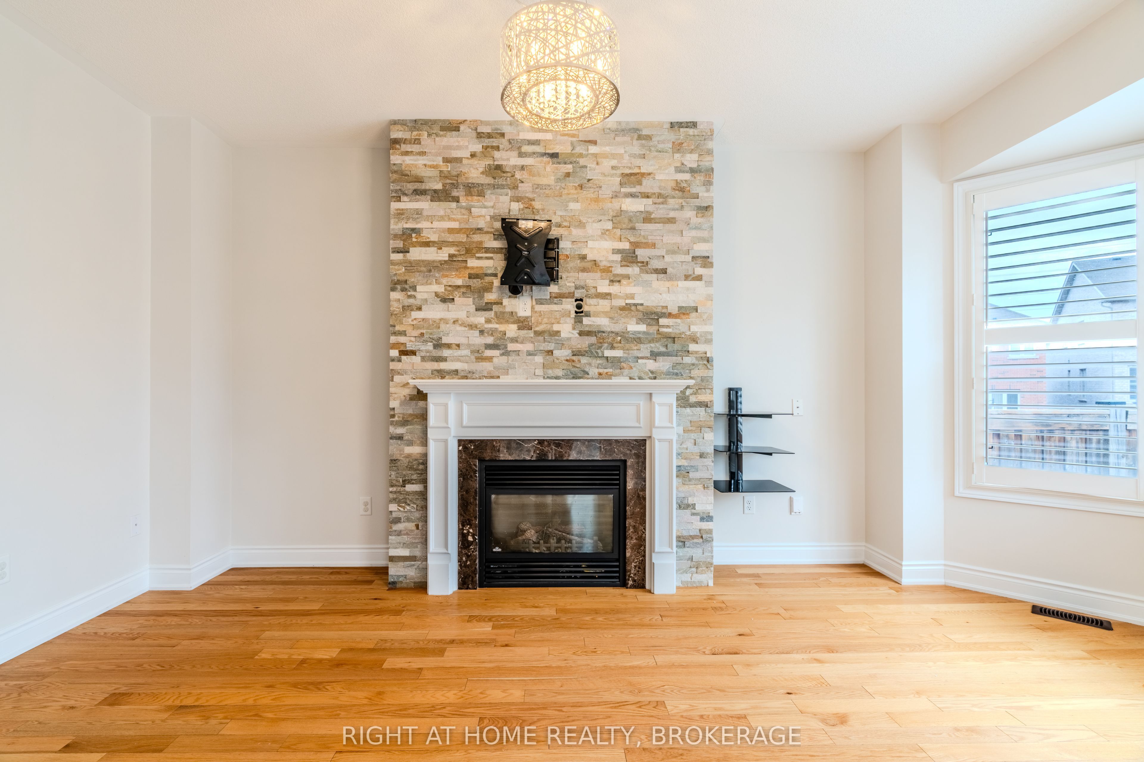 Photo 36 of 1499 Haws Crescent, Milton, Clarke — HOMEH