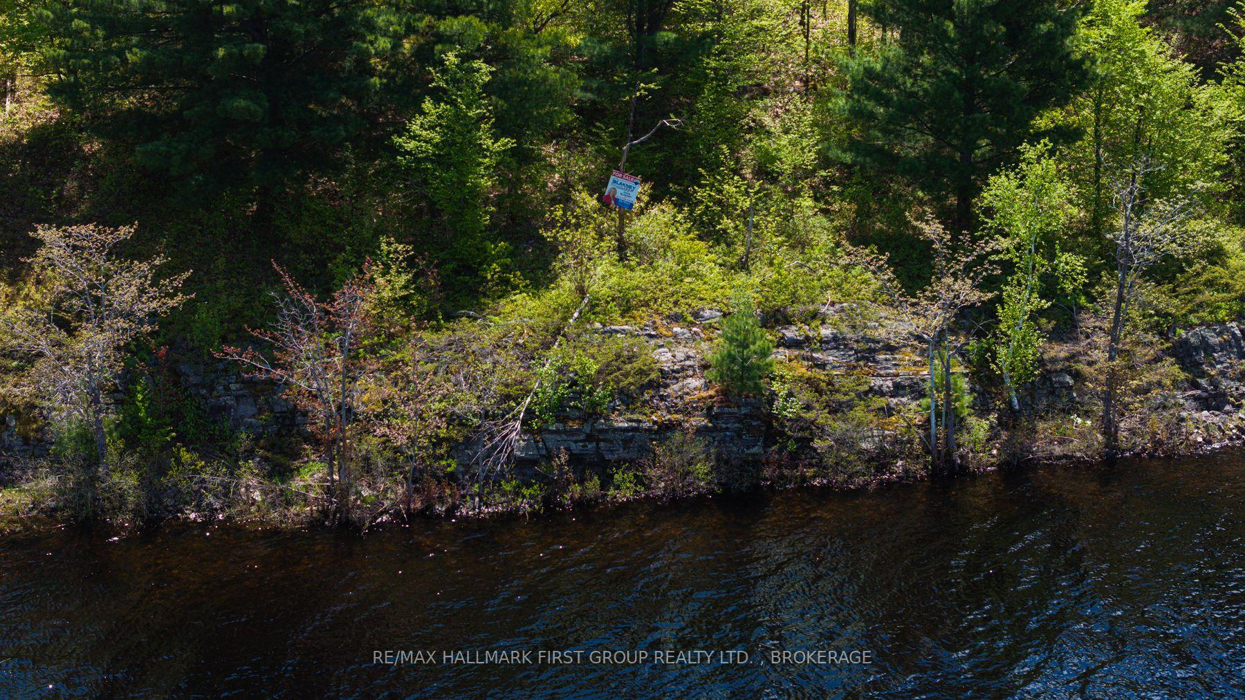 Photo 3 of 1052 Waters Edge Lane, Frontenac, Frontenac Centre — HOMEH